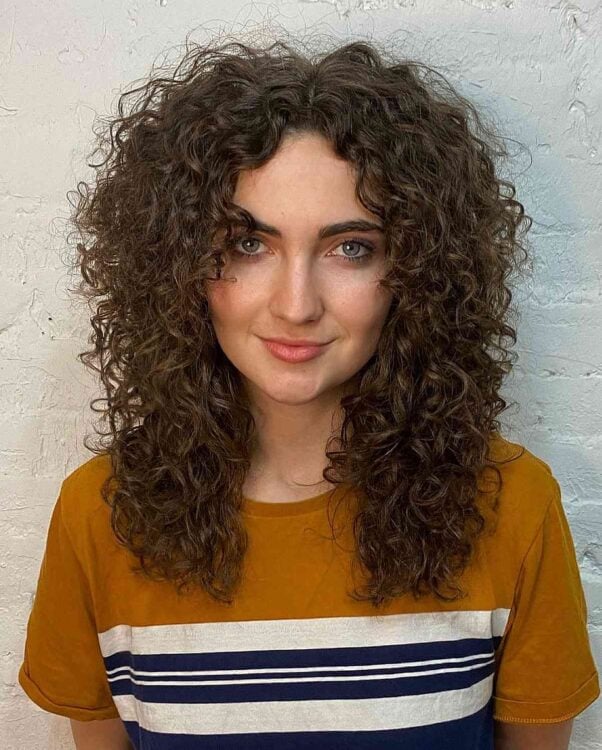 75 Best Shoulder Length Curly Hair Cuts & Styles in 2023