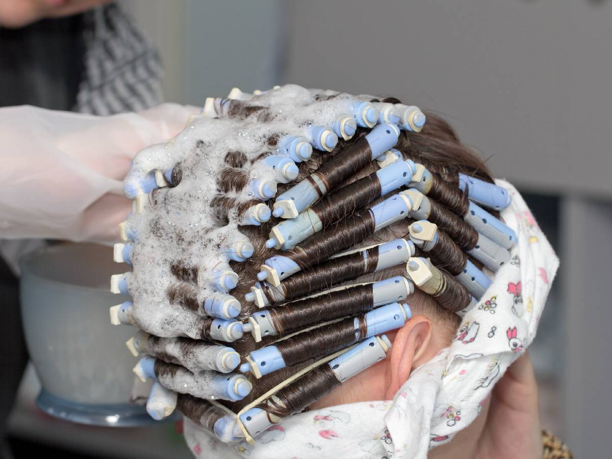 How to Determine Your Face Shape (The Right Way)