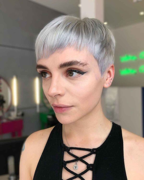 29 Hottest Pixie Cut with Bangs Hairstyle Ideas for 2022 and Beyond