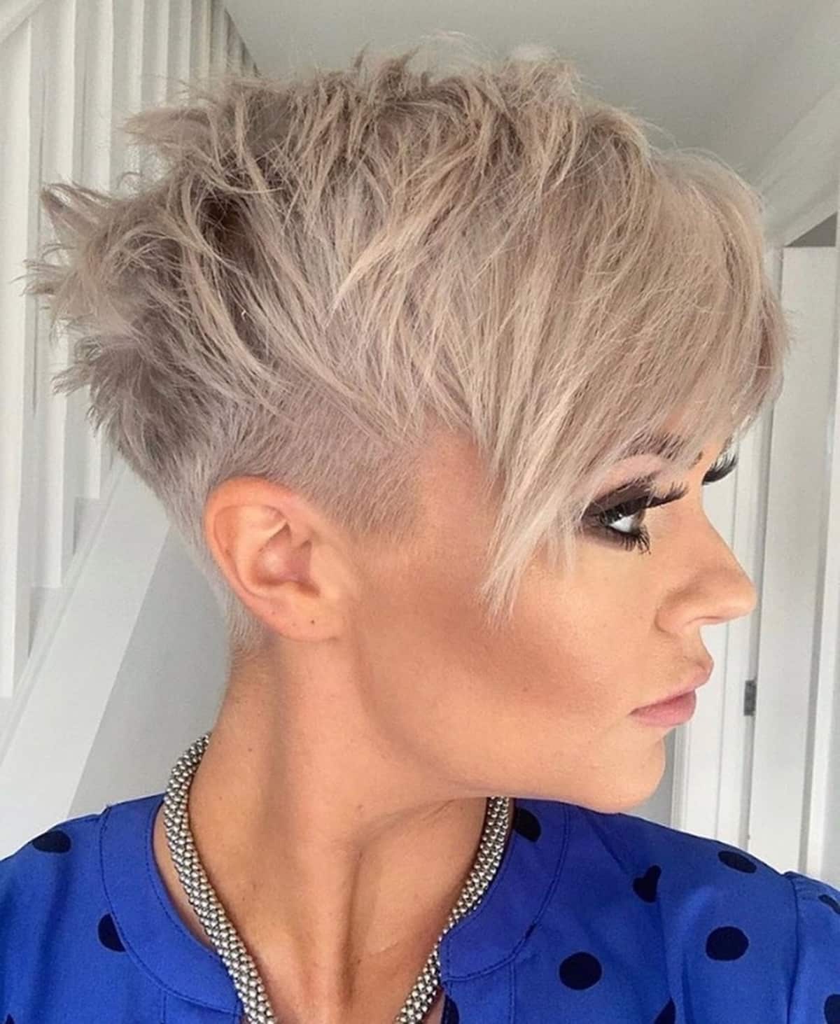 35 Cute Easy Short Layered Haircuts Trending In 2021
