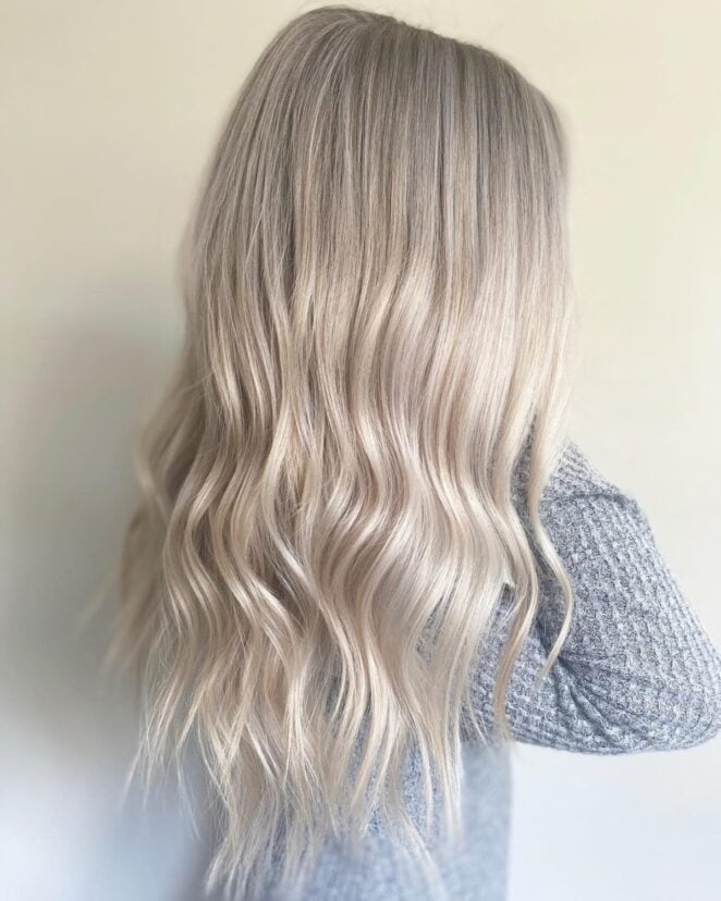 31 Best Champagne Blonde Hair Color Ideas for Every Skin Tone