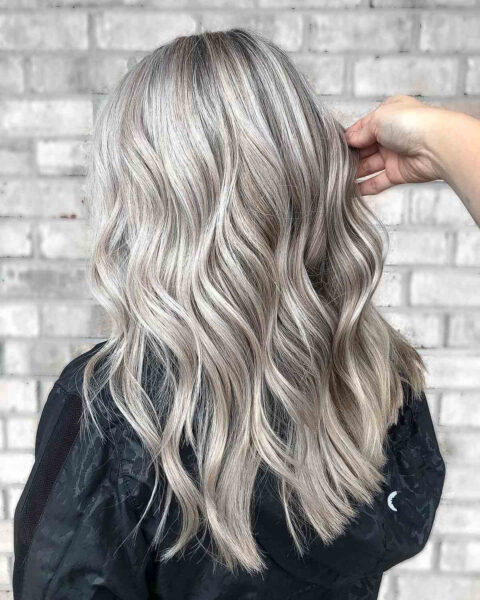 22 Coolest Platinum Blonde Highlights Trending on Instagram