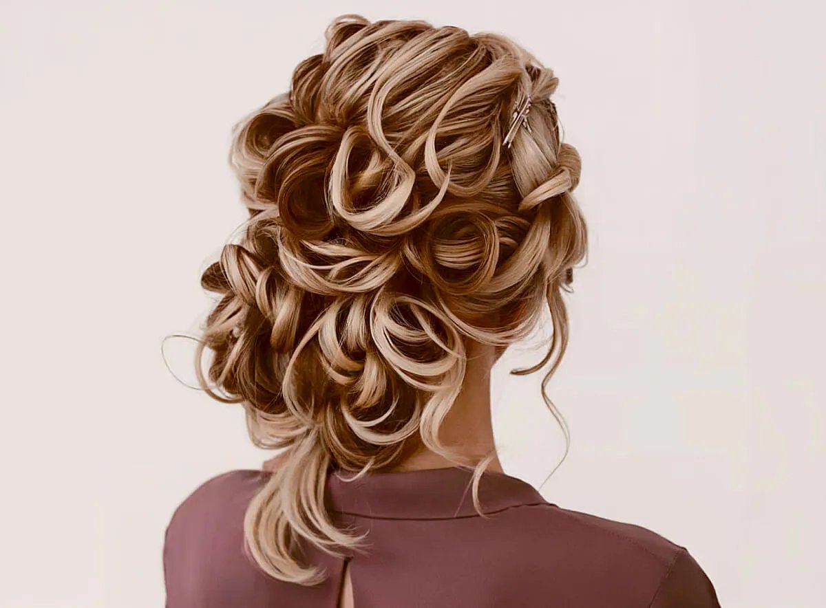 Prom women hairstyles for medium length hair ideas