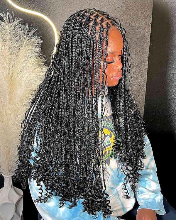 25 Coolest Small Knotless Braids Black Women Are Getting in 2025