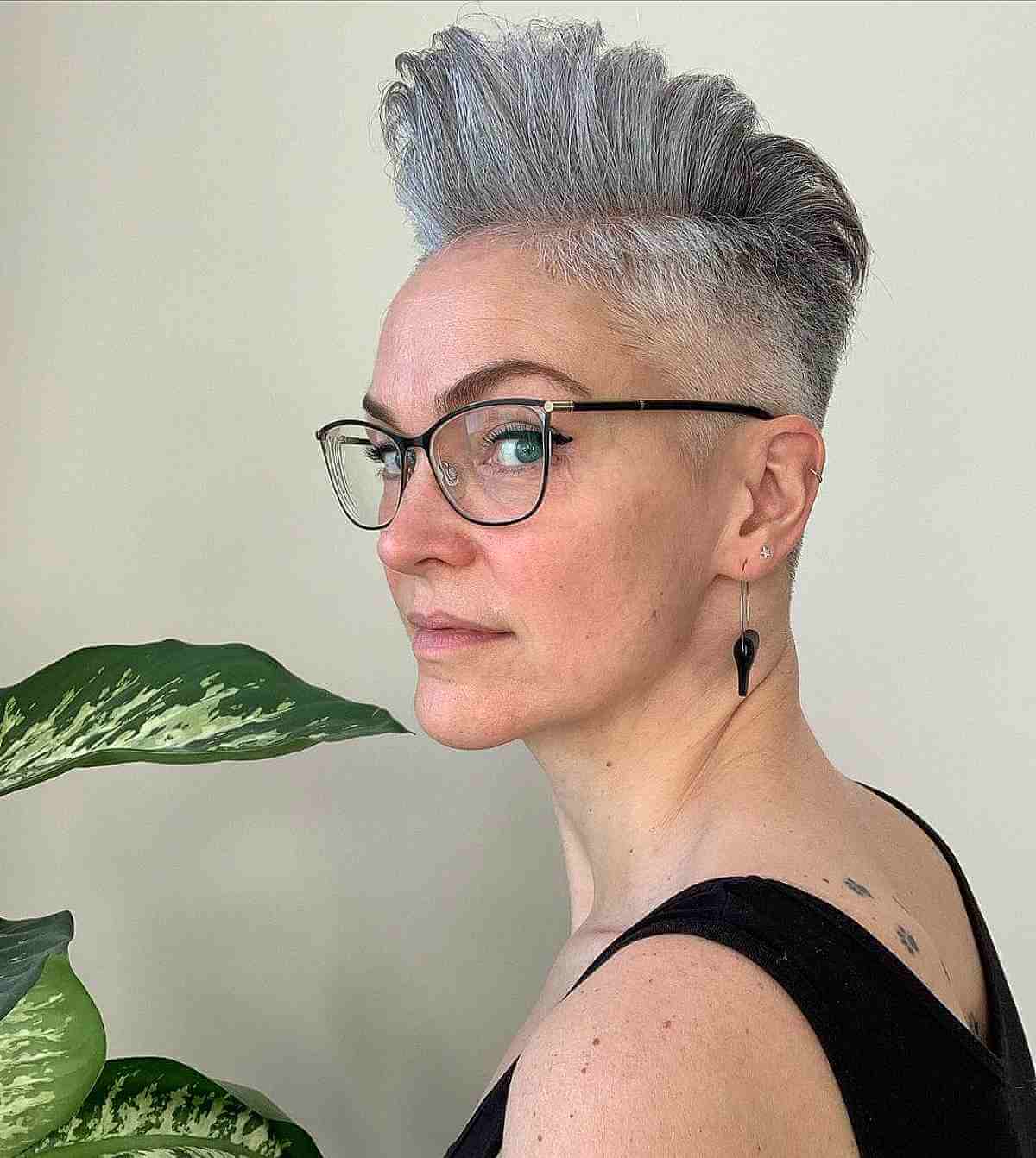 Quiff Pixie with Shaved Sides for a Woman in Her Forties