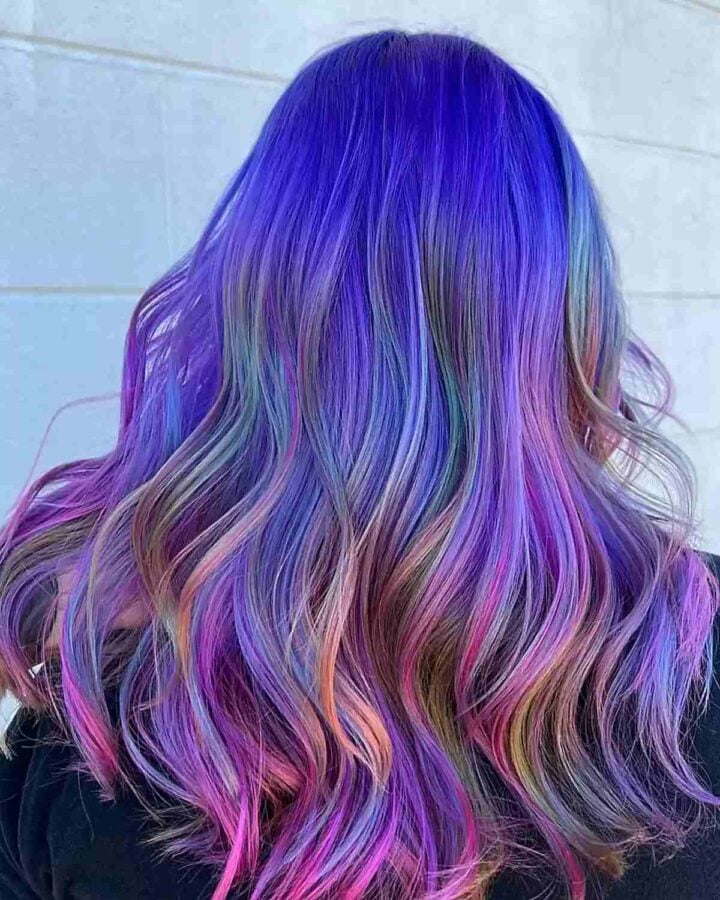 25 Amazing Holographic Hair Color Ideas You Have to See