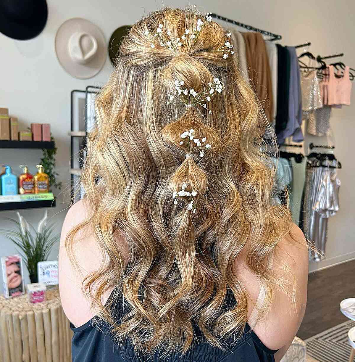 Mid-Long Romantic Half-Up Bubble Ponytail with Waves for Graduation