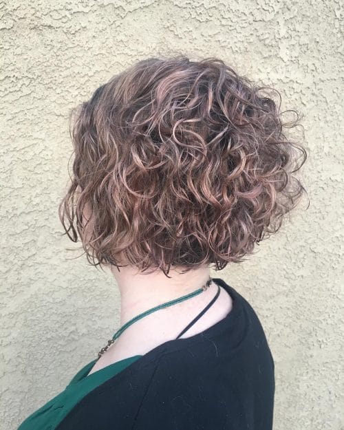 Having brusque curly pilus is such a freeing thing 37 Cute  Easy Hairstyles for Short Curly Hair