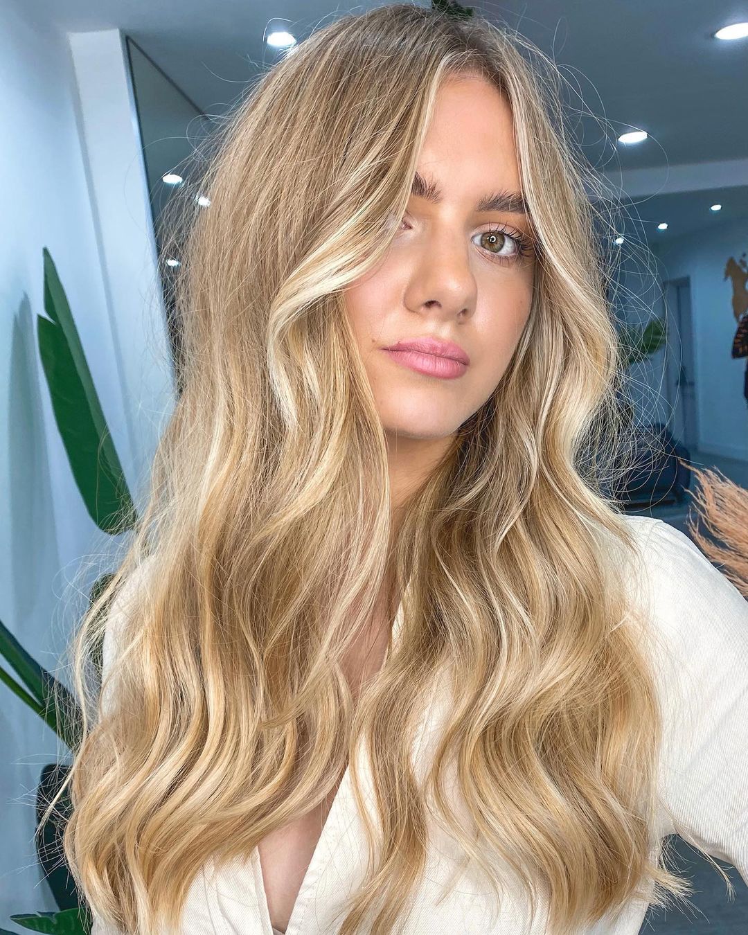 36 Prettiest Brown Hair With Blonde Highlights of 2023