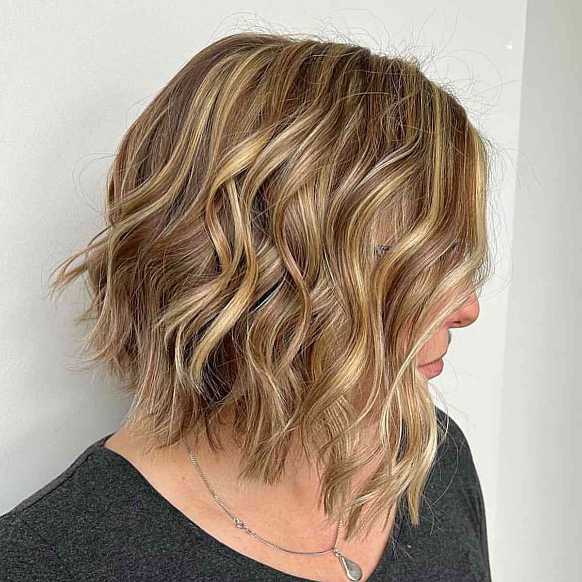 Sassy textured inverted bob for chubby round faces
