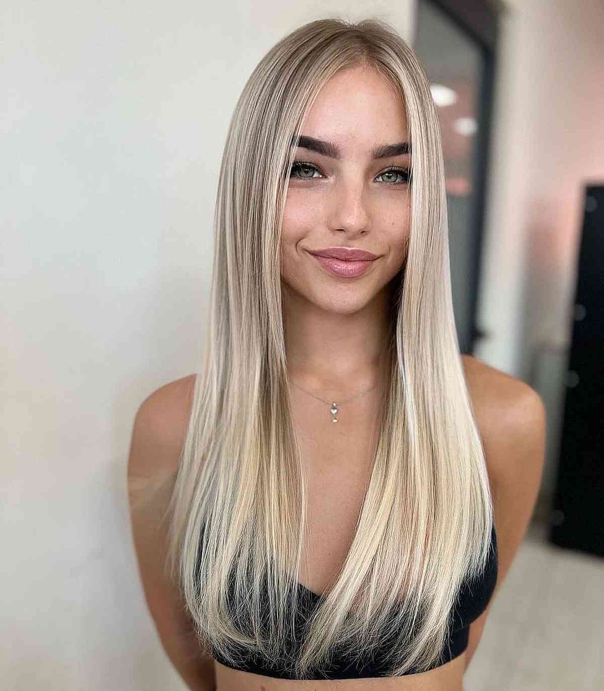 Sexy Long Straight Middle-Parted Blonde Hair