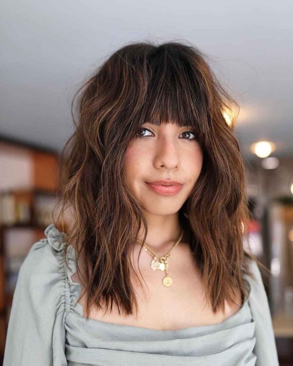 51 Low-Maintenance Shaggy Haircuts with Bangs for Busy & Trendy Women