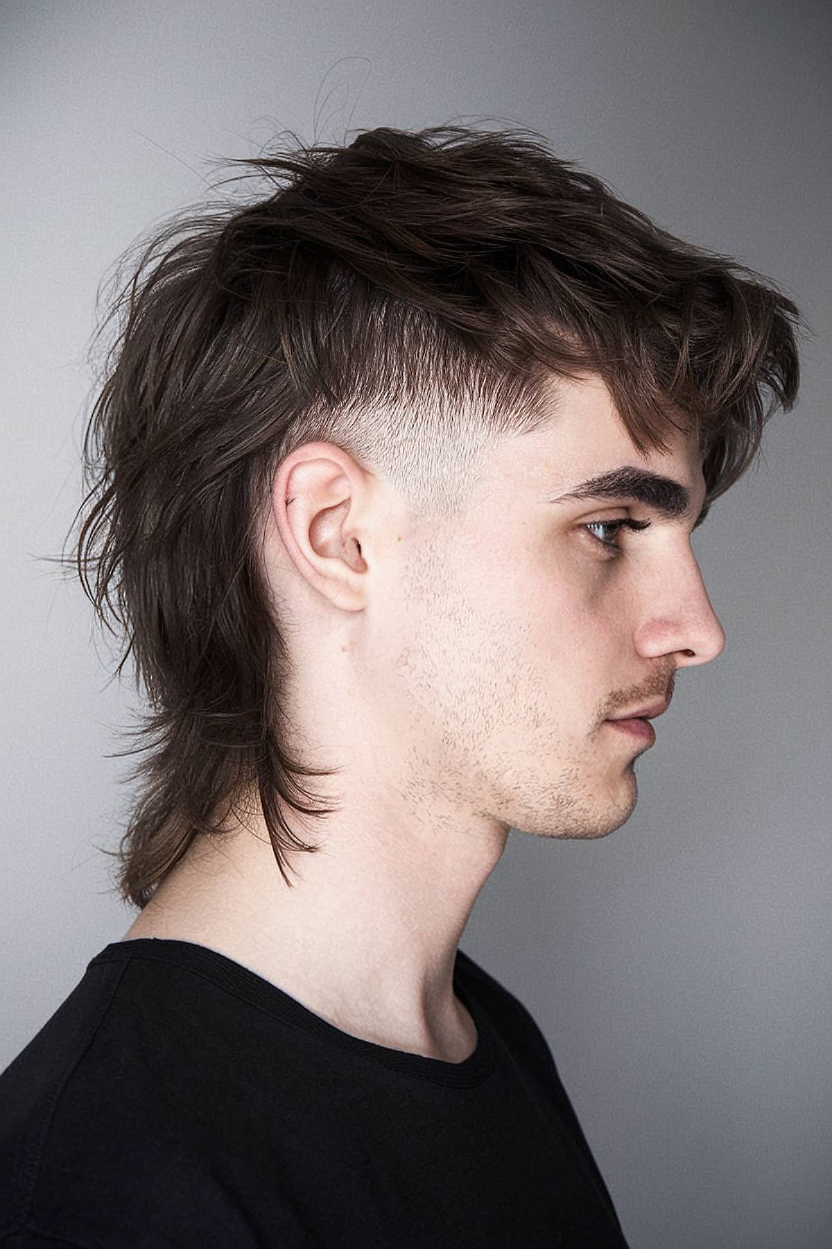 Straight hair shaggy mullet hairstyle for men