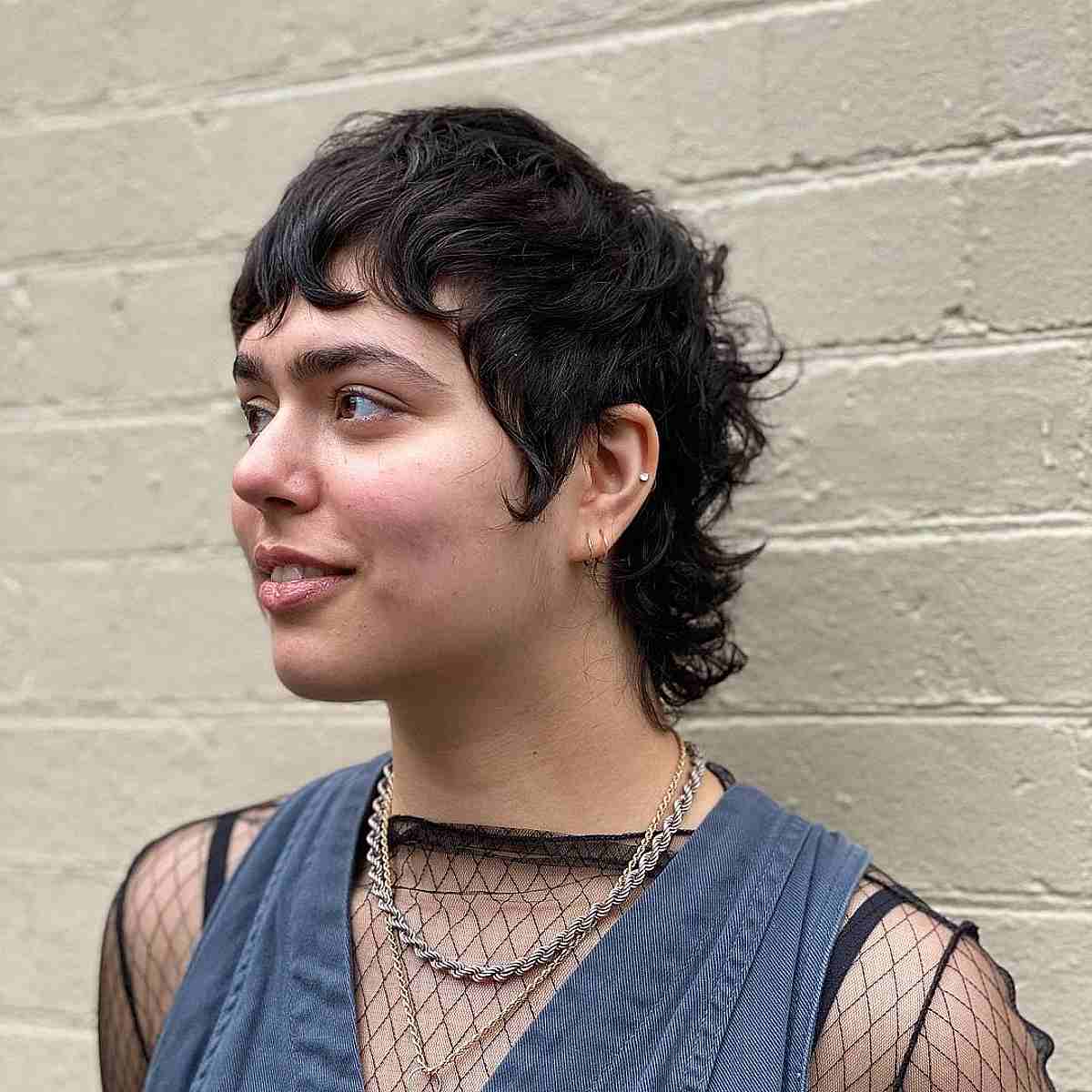 Shaggy Mullet Pixie with wavy feathers