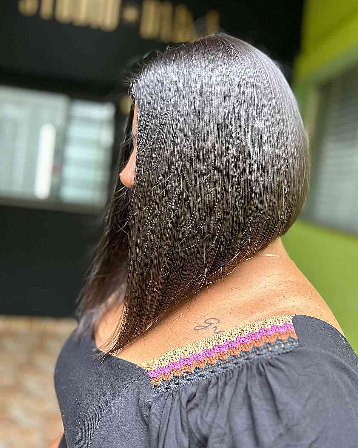Sharp A-Line Lob with Stacked Layers