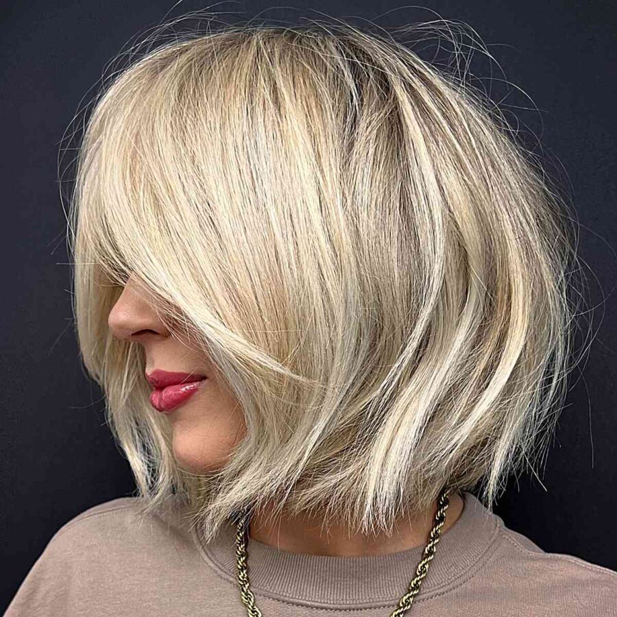45 Cutest Above-The-Shoulder Haircuts for A Perfect In-Between Length