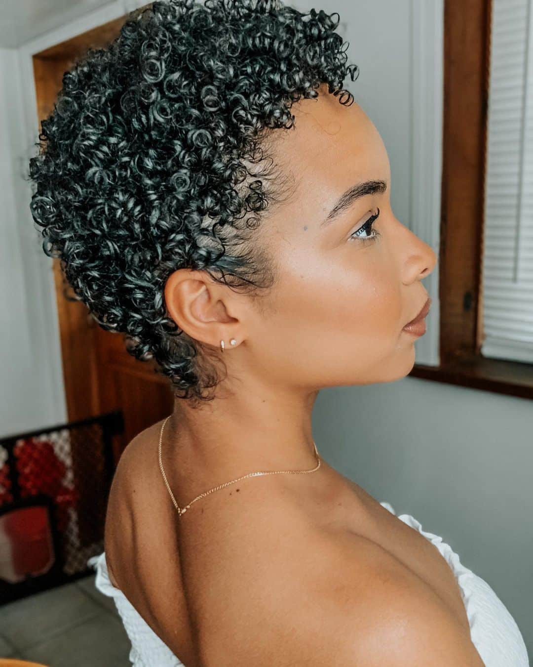 Defined Short and Curled for Thin Hair