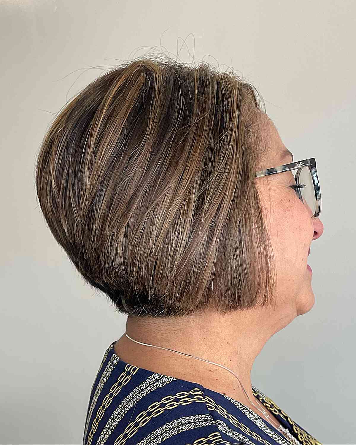Chin-Length Dimension Brown Bob with Stacked Wedge Layers for Old Ladies with Glasses