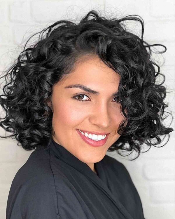 32 Short, Curly Bob Haircuts That Are Cute and Flattering