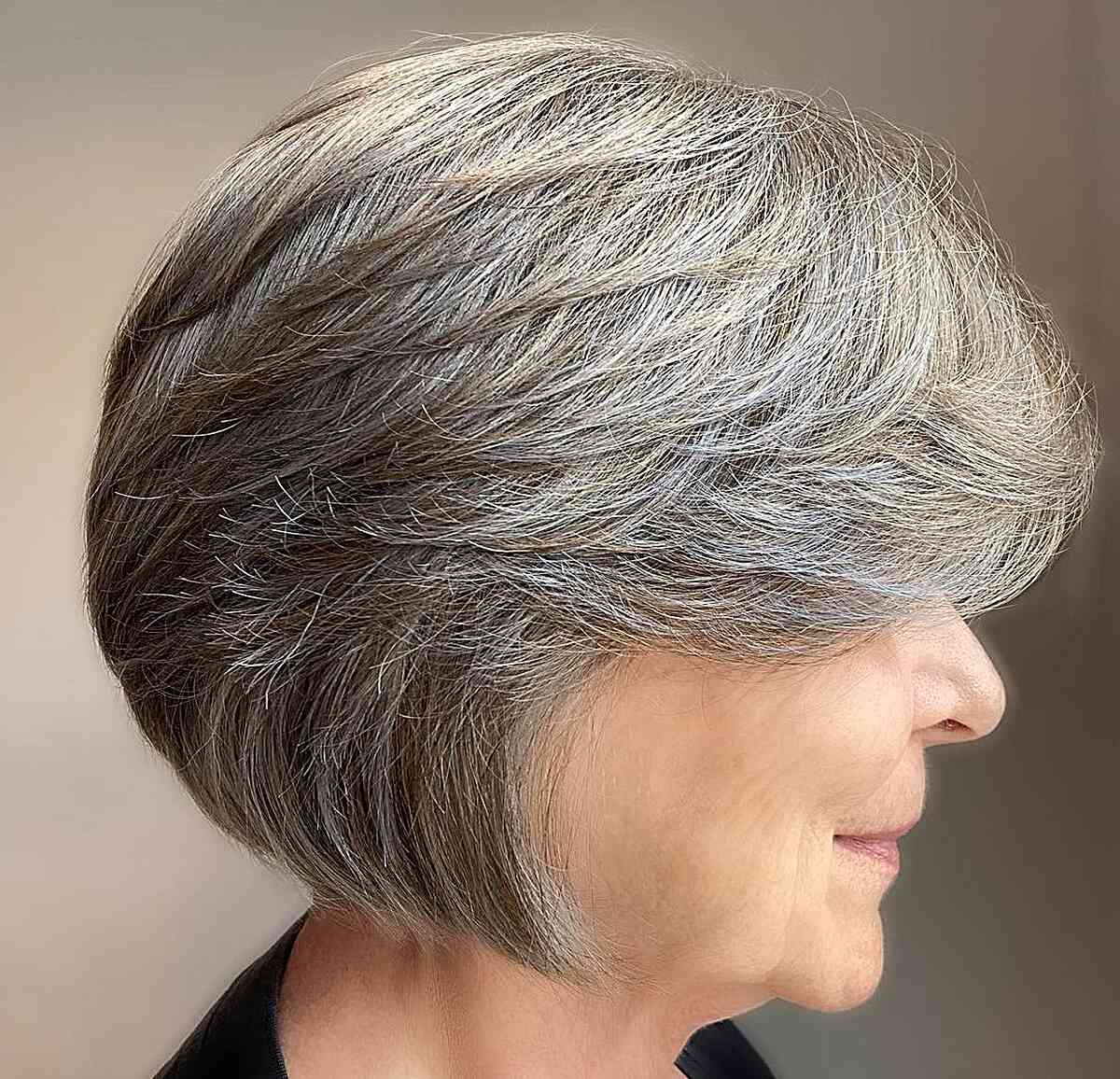 Short feathered cut for natural gray hair