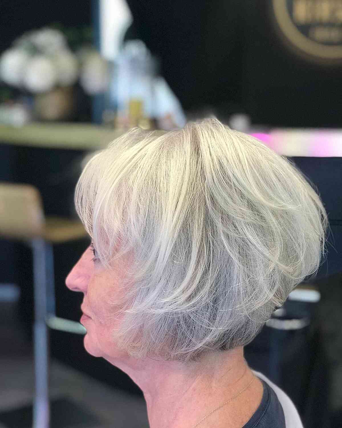 Short Feathered Stacked Pixie Bob