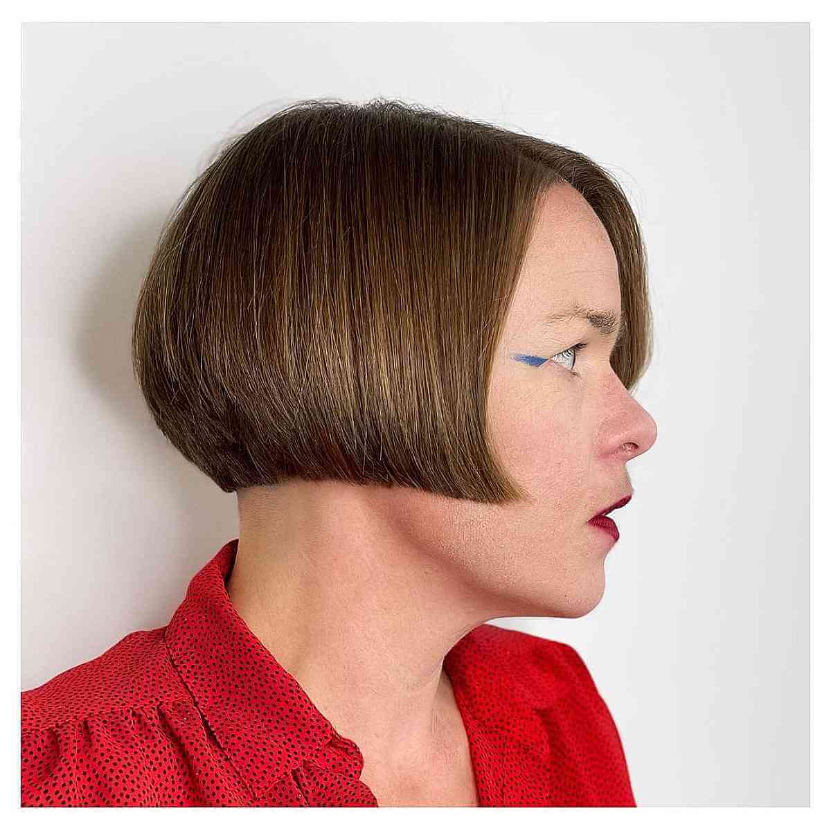 Short Graduated Ear-Length Bob with Blunt Ends