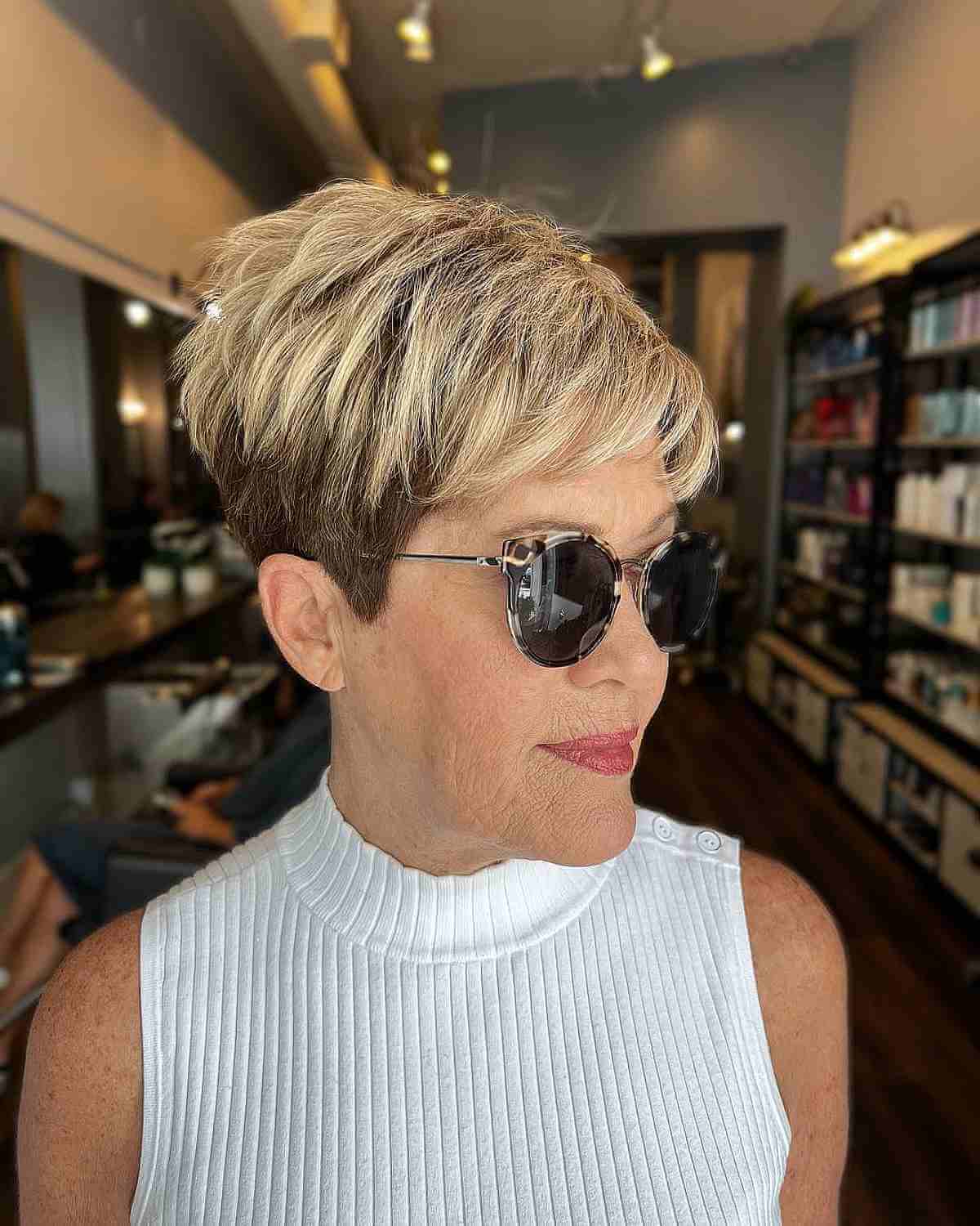 26 Best Short Haircuts For Women Over 60 To Look Younger