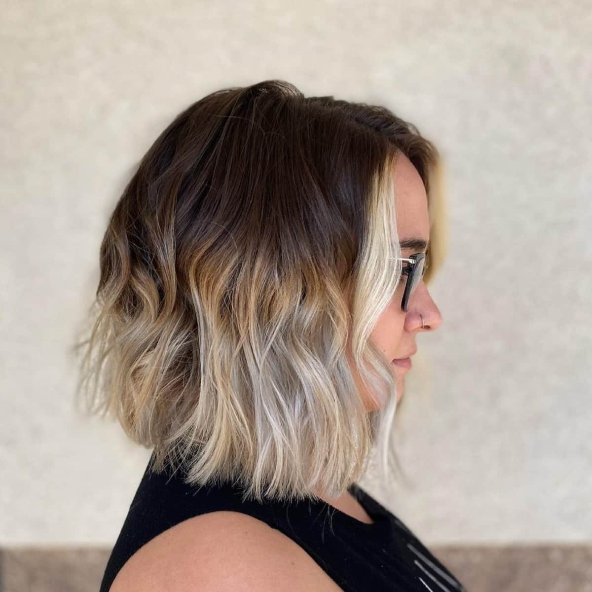 Short layered ombre bob with beachy waves