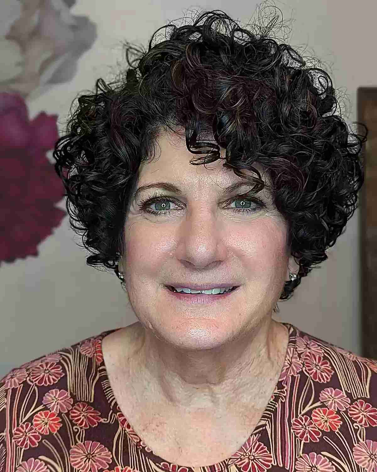 Short-Length Fluffy Pixie Bob for Spiral Curls on ladies over 60