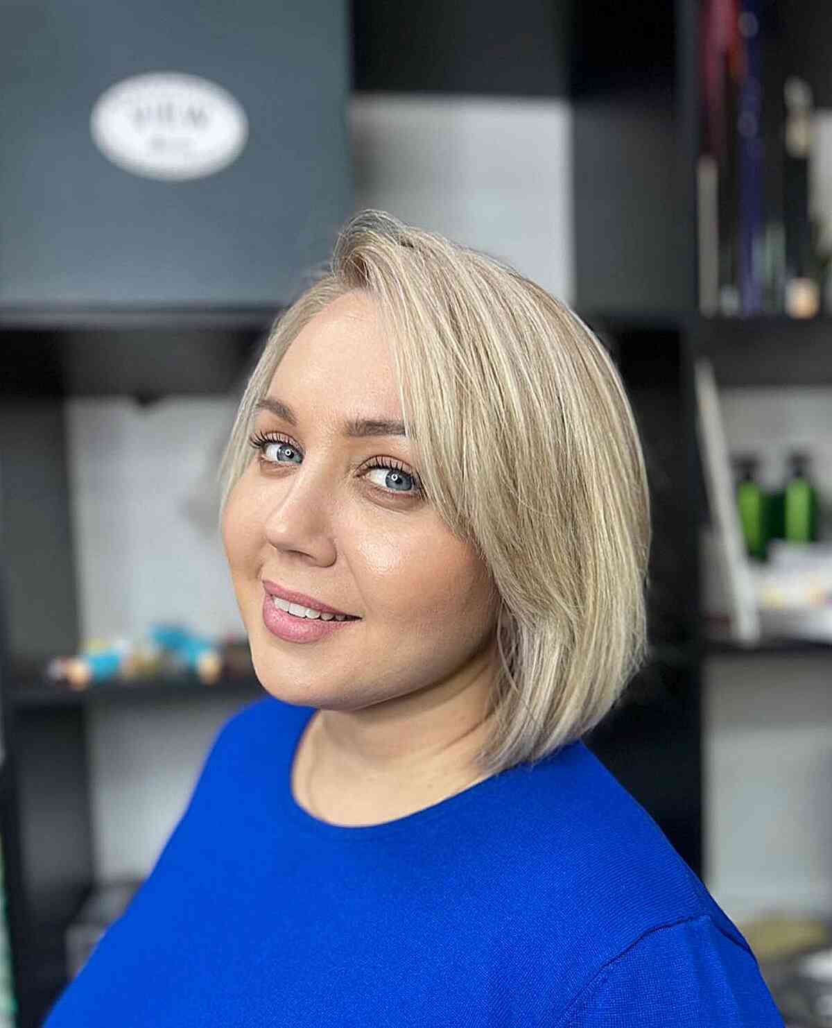 Short-Length Side Part Bob for Round Faces