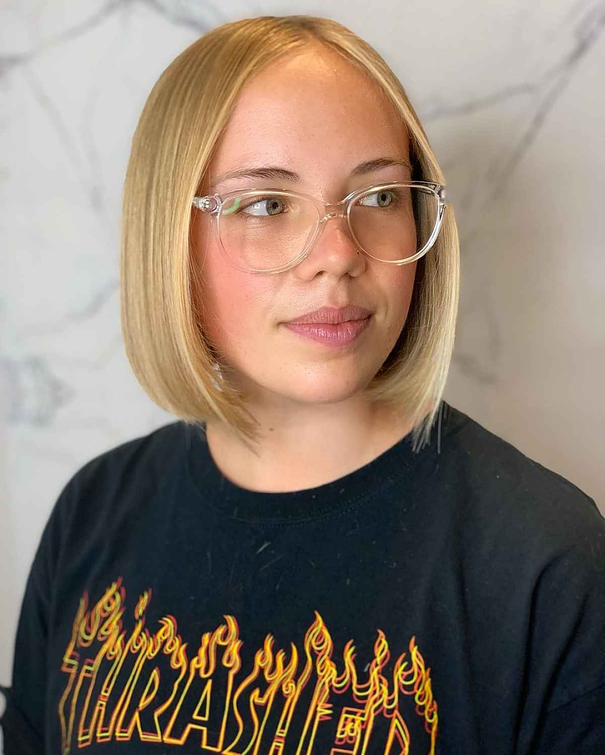 Short Lob for Women with Glasses