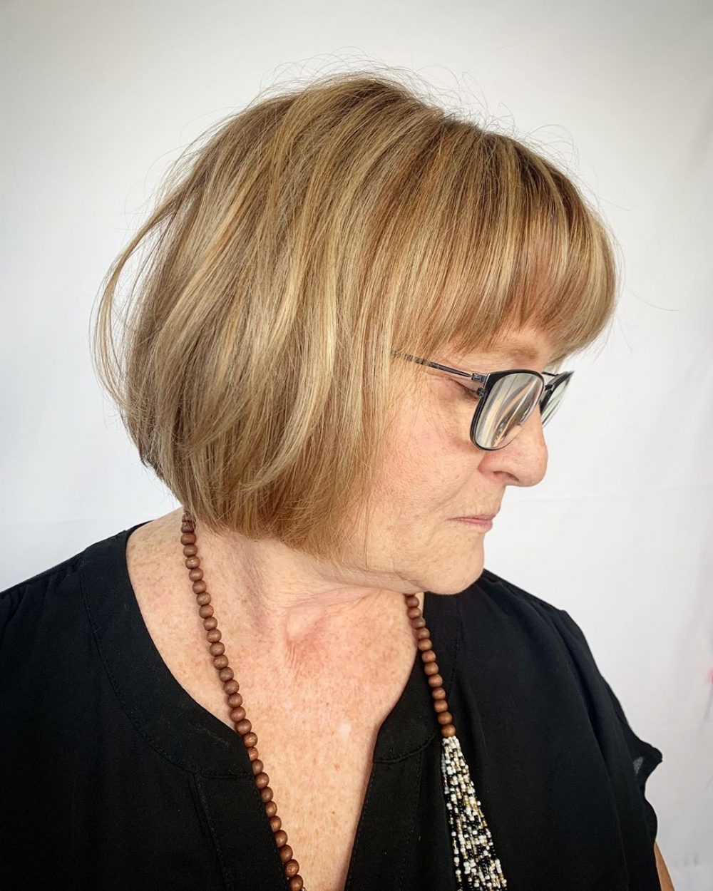 28 Best Short Hairstyles For Women Over 50 With Glasses 28 Best Short Hairstyles For Women Over 50 With Glasses