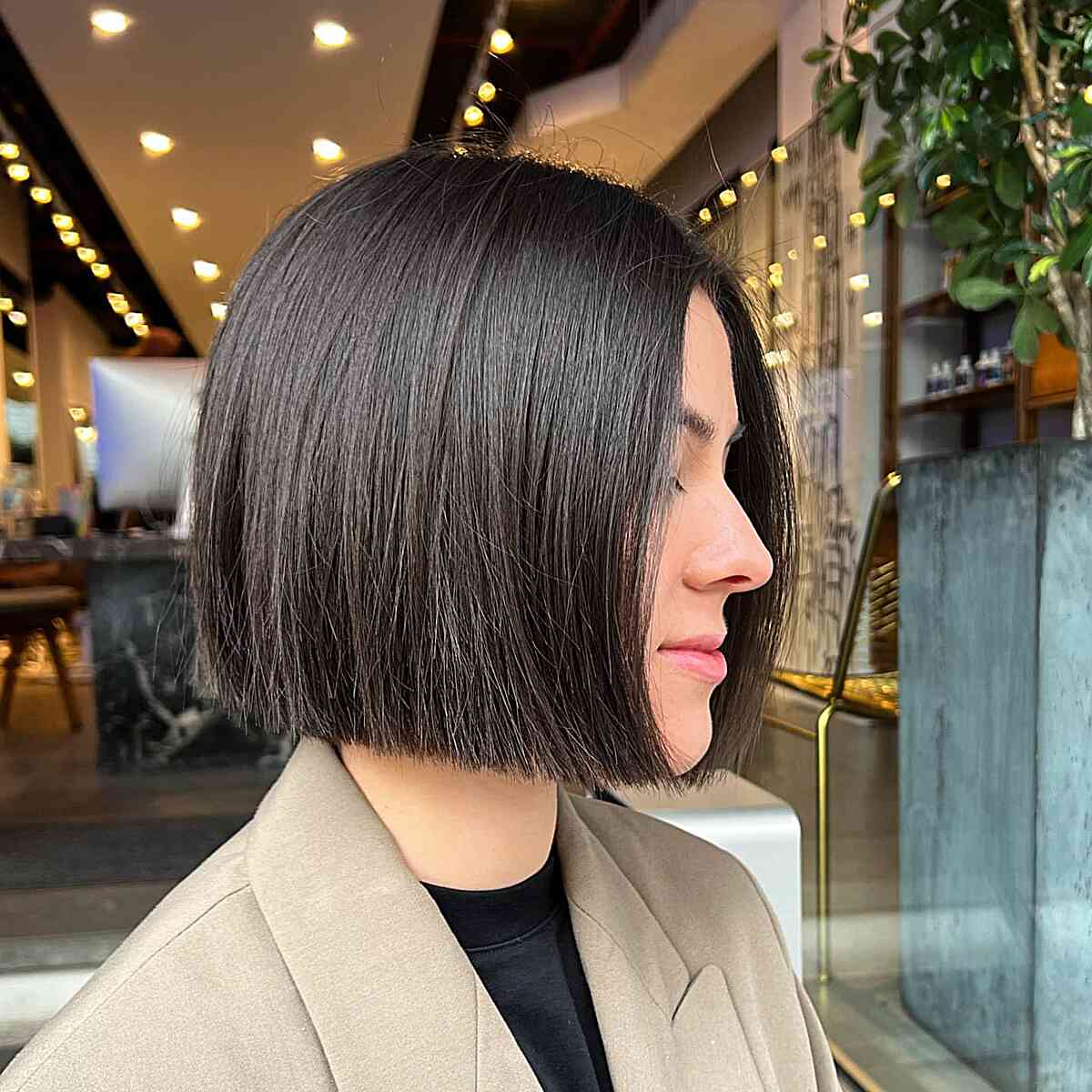 Short One-Length Slob Cut with Straight Ends for Girls' Dark Hair