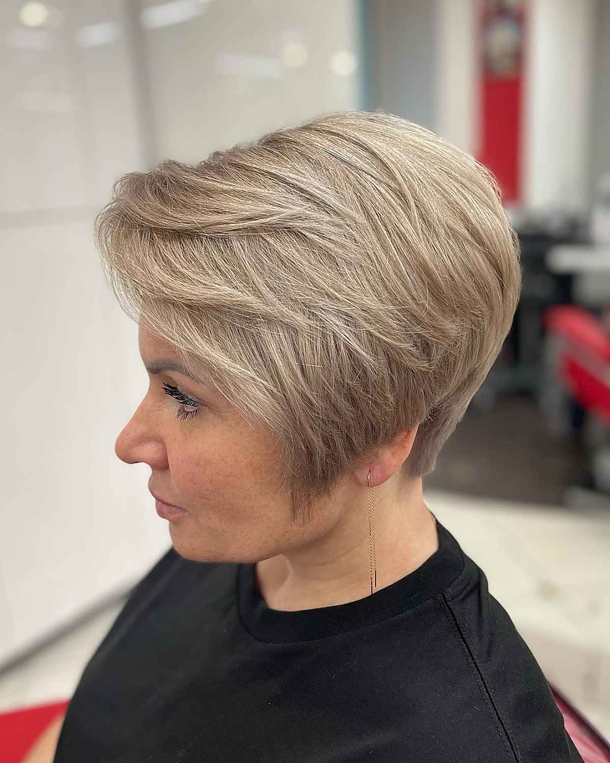 Short Pixie Bob with Stacked Layers