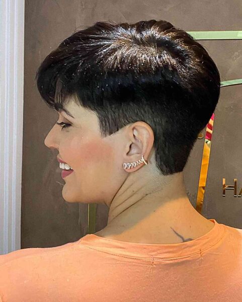 a Short Pixie Cut for Thick Hair with Shaved Sides and Nape