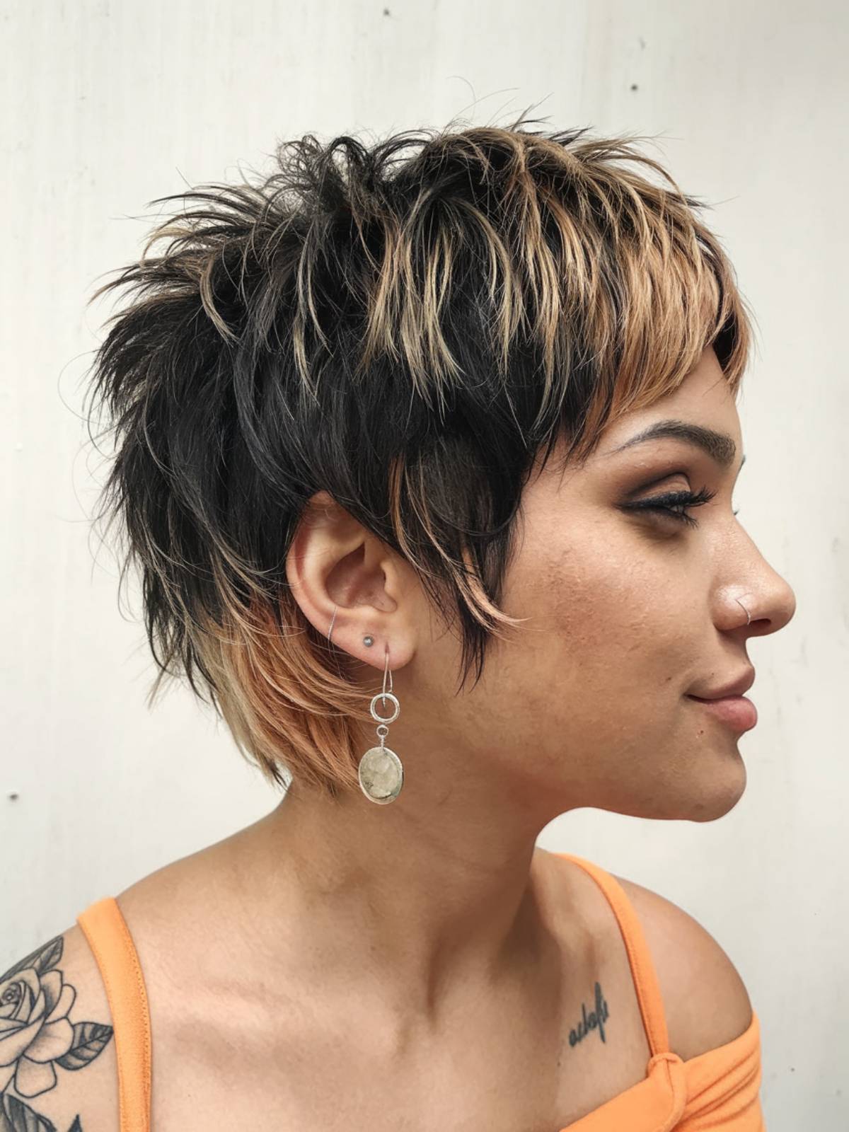 Short shag hairstyle for thick hair