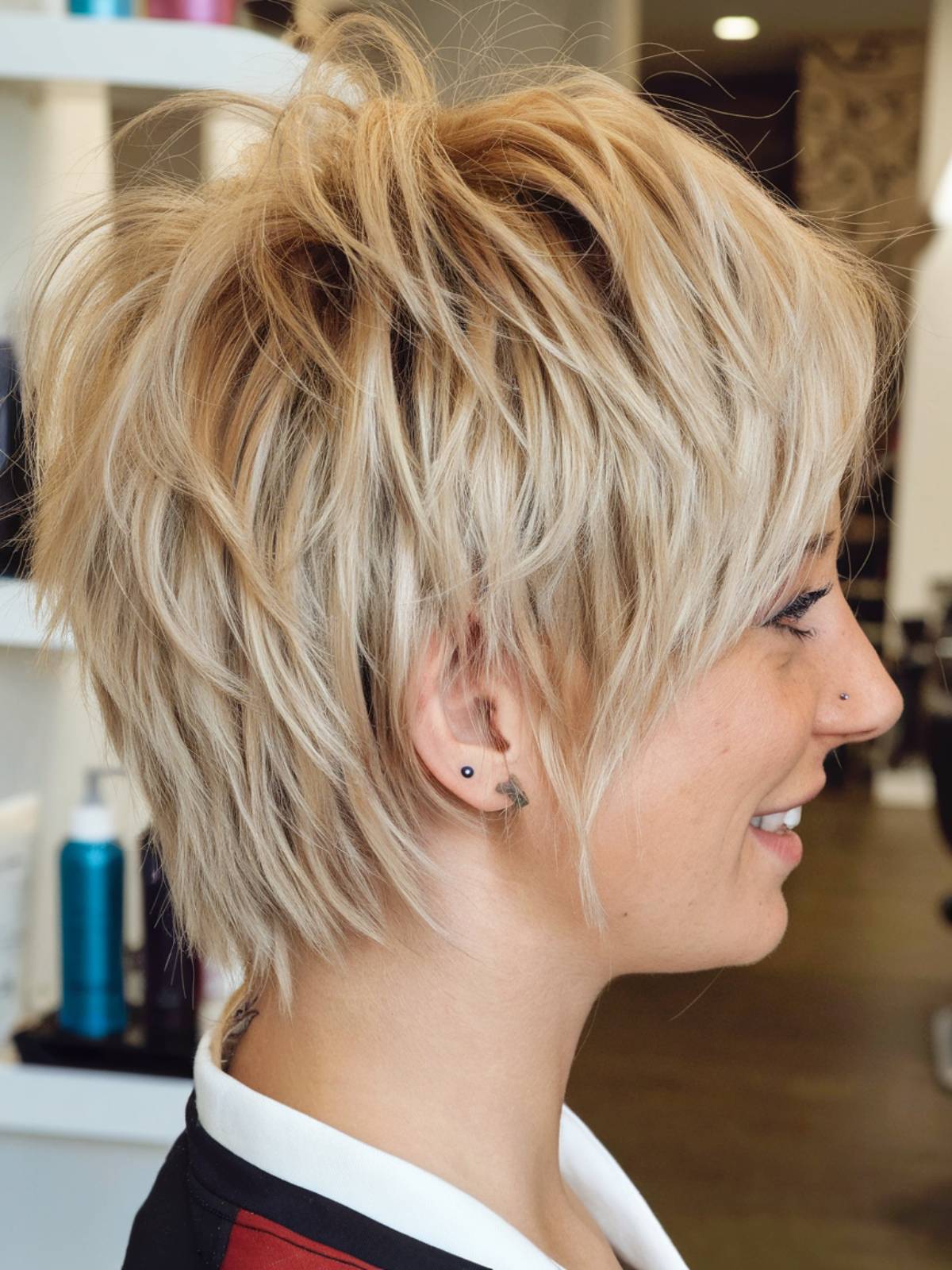 Short shaggy mullet for women