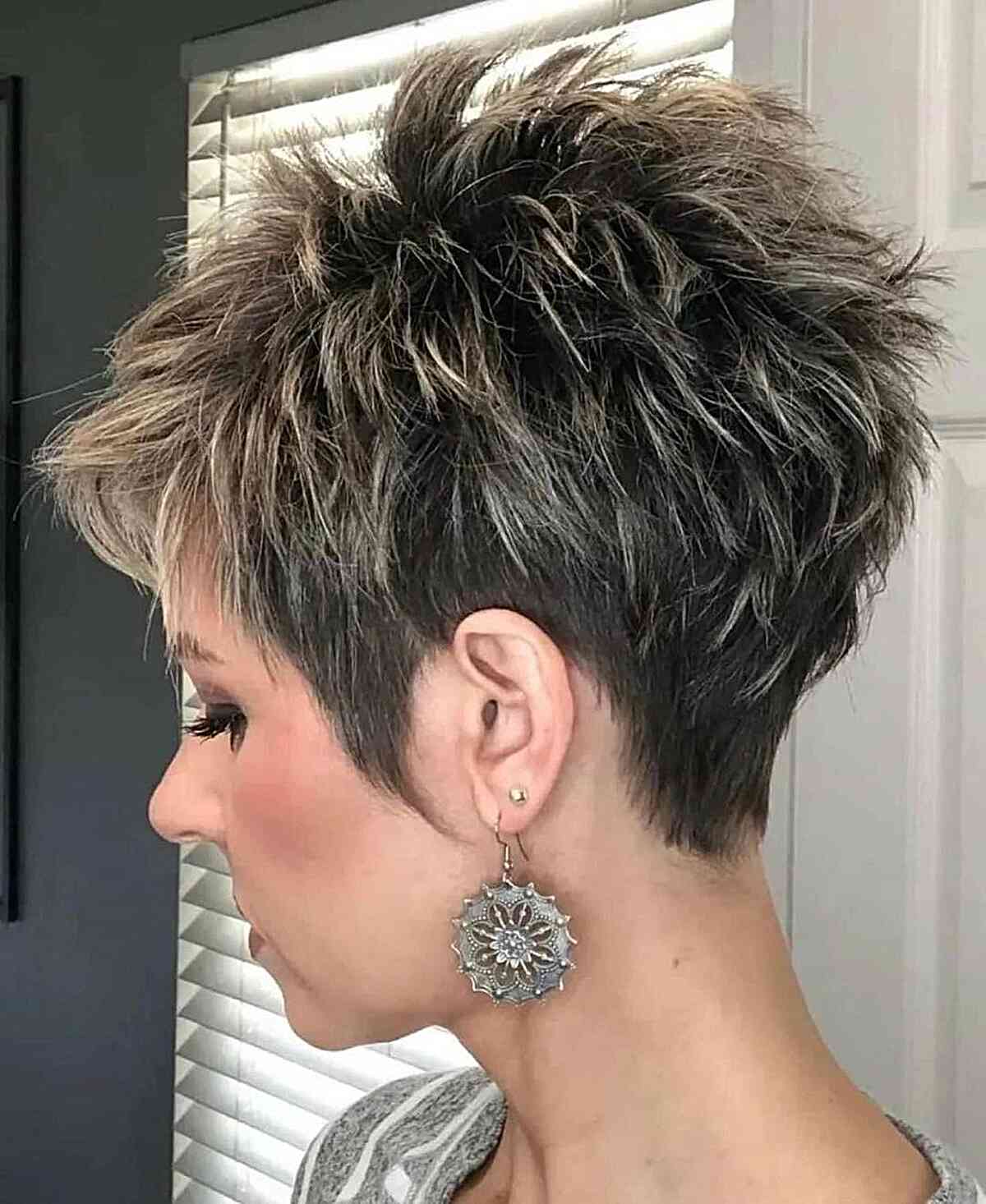 Short Spiky Hair with Highlights for Ladies Aged 40