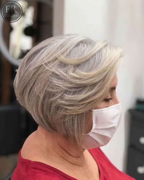 27 Short, Stacked Inverted Bob Haircut Ideas to Spice Up Your Style