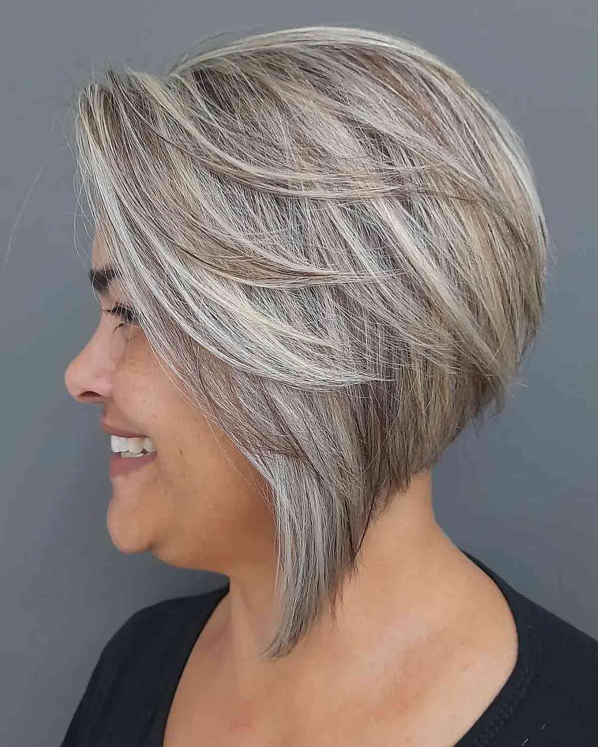Short Stacked Swing Bob with Layers