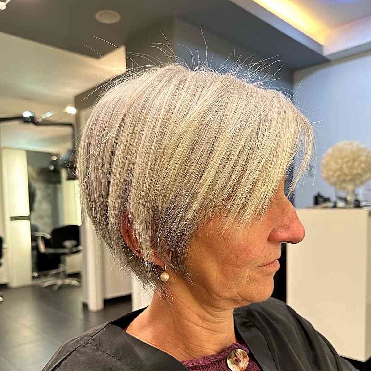 Short Straight Choppy Pixie Bob Hair for 50-year-old Older Ladies