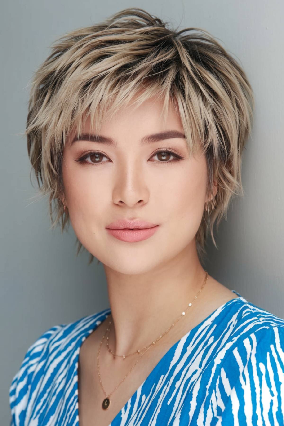 Short straight shag hairstyle