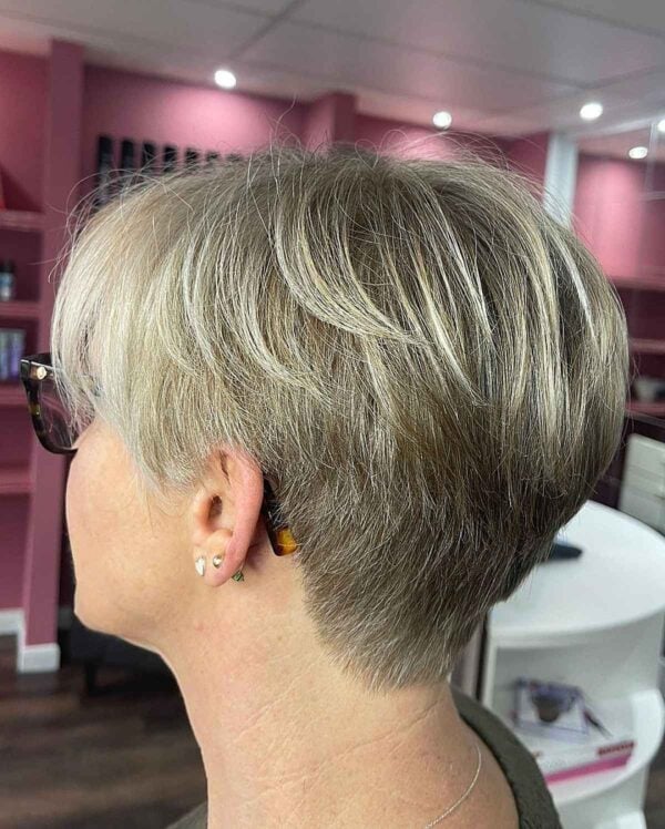 37 Age-Defying Pixie Cuts for Women Over 40 Looking for a Cute Hairdo