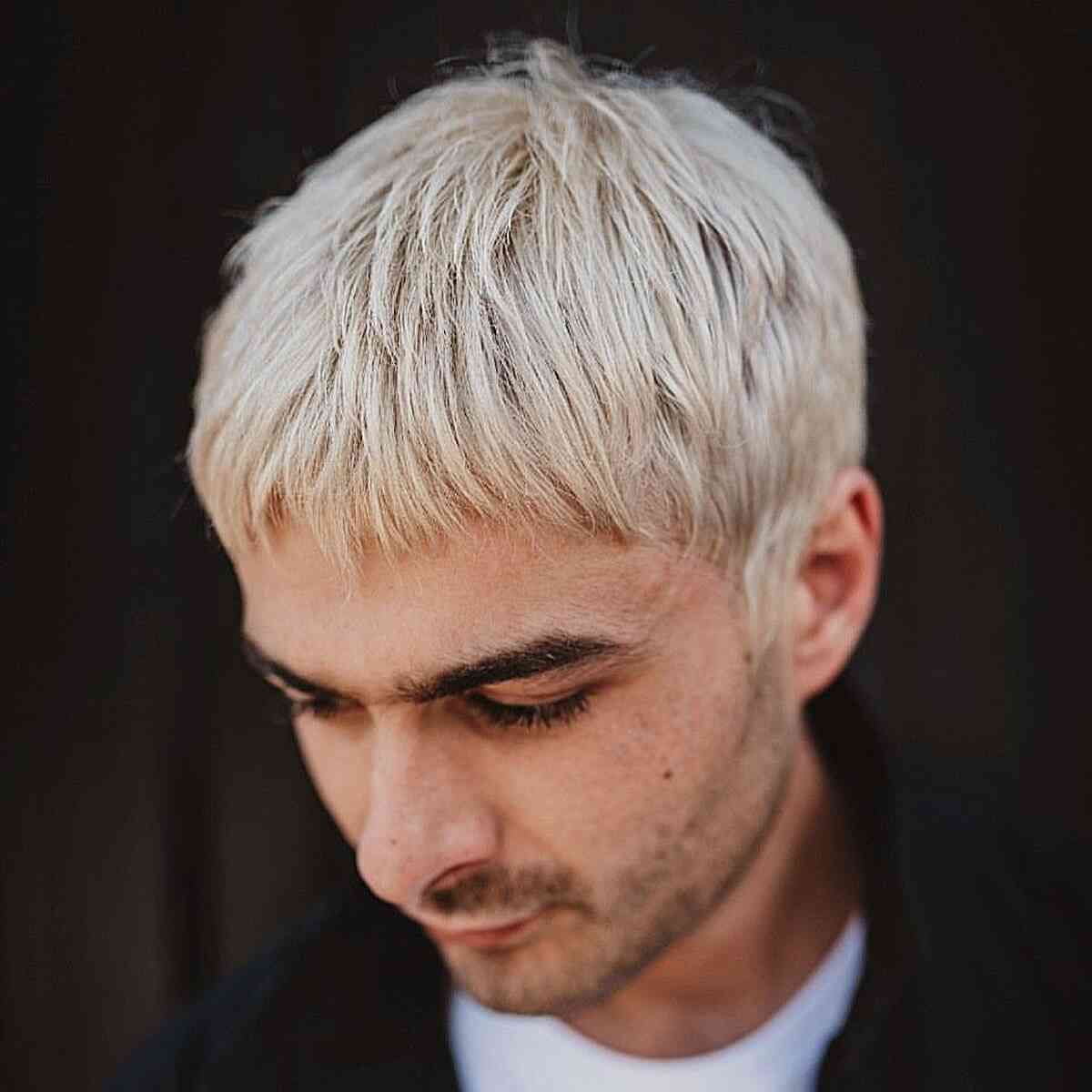 Short Textured Blonde Hair with Cropped Bangs for Guys