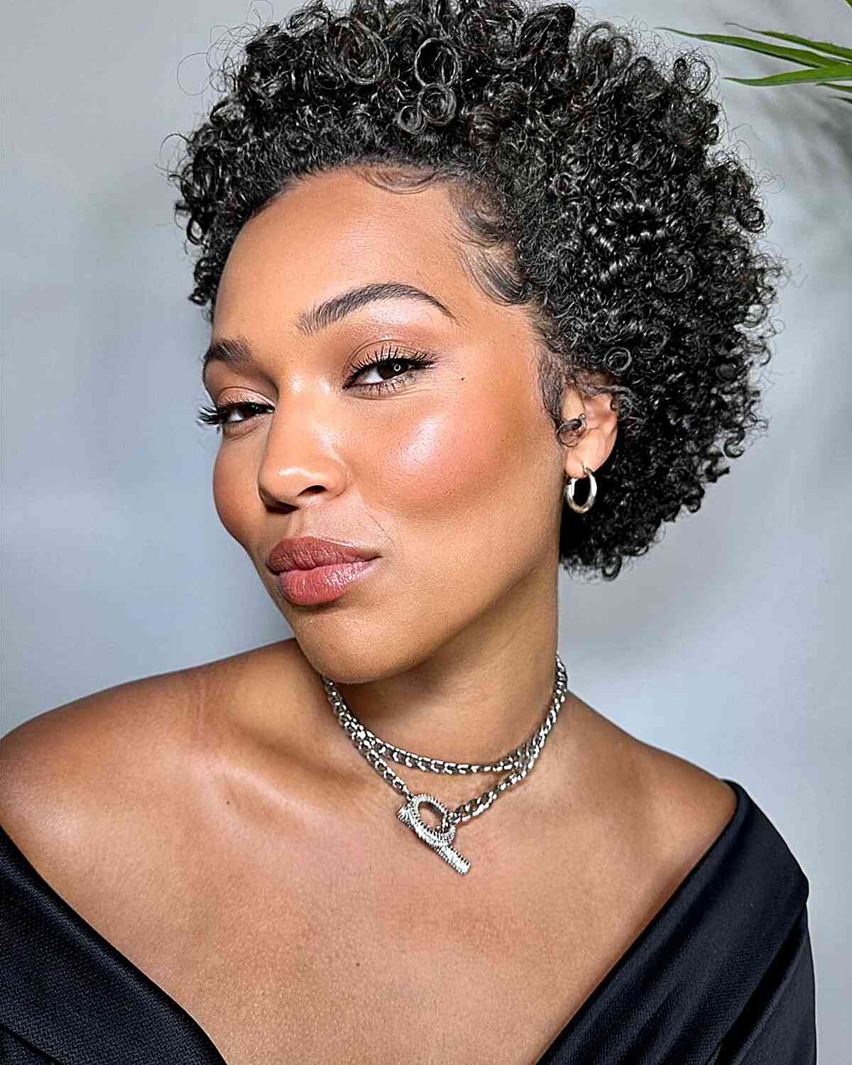 Short Very Healthy Curls for Black Women with long faces and baby hairs