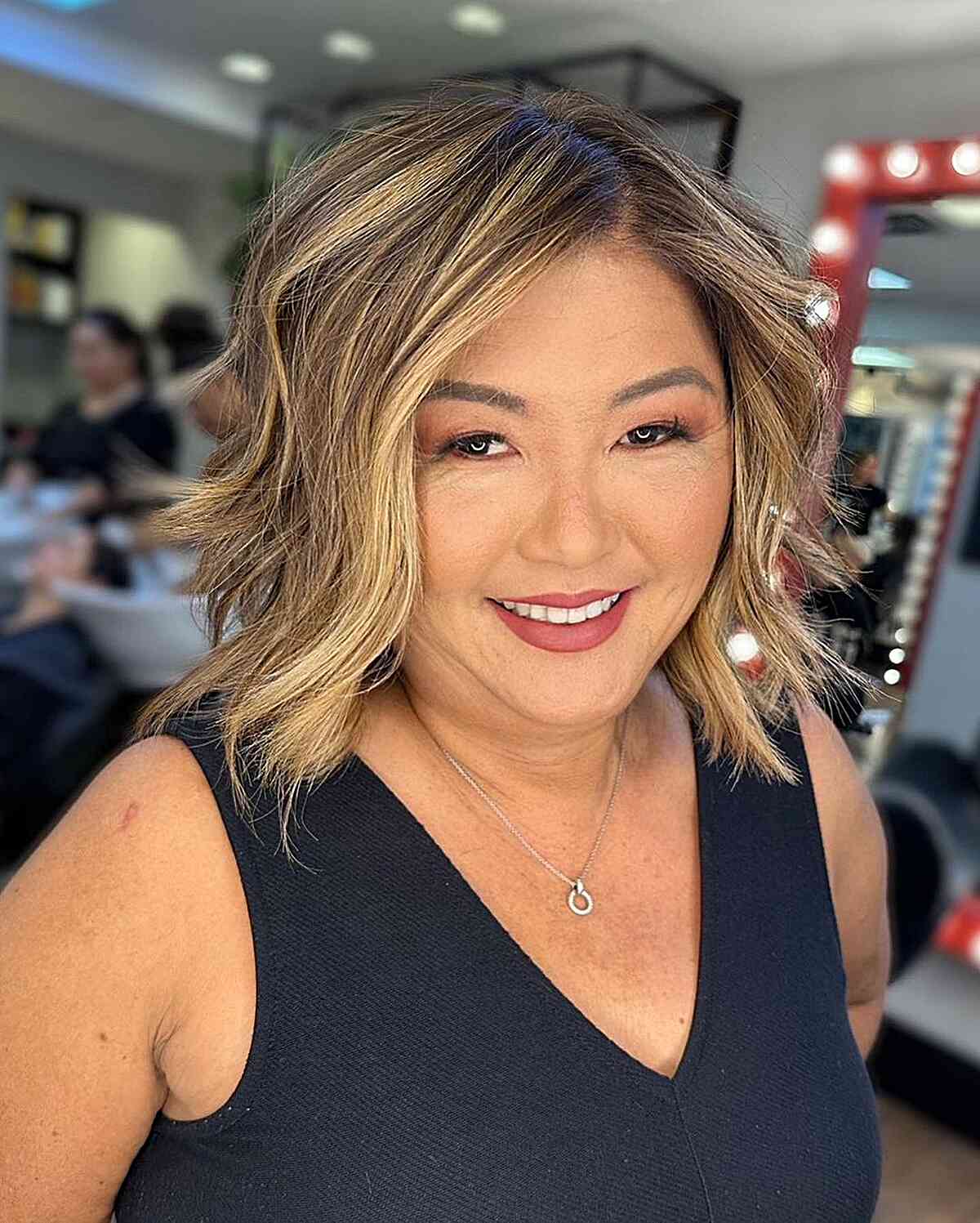 Short Wavy Bob with Choppy Ends for Round-Shaped Faces