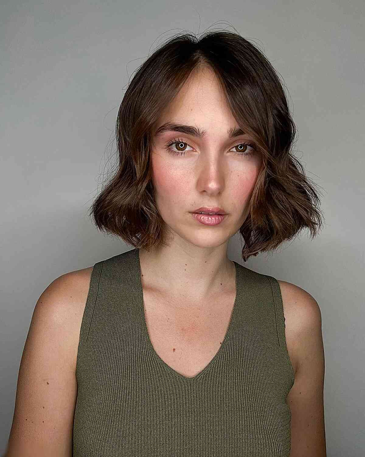 Short-Length Wavy Chin Bob with Off Center Part for Fine Hair