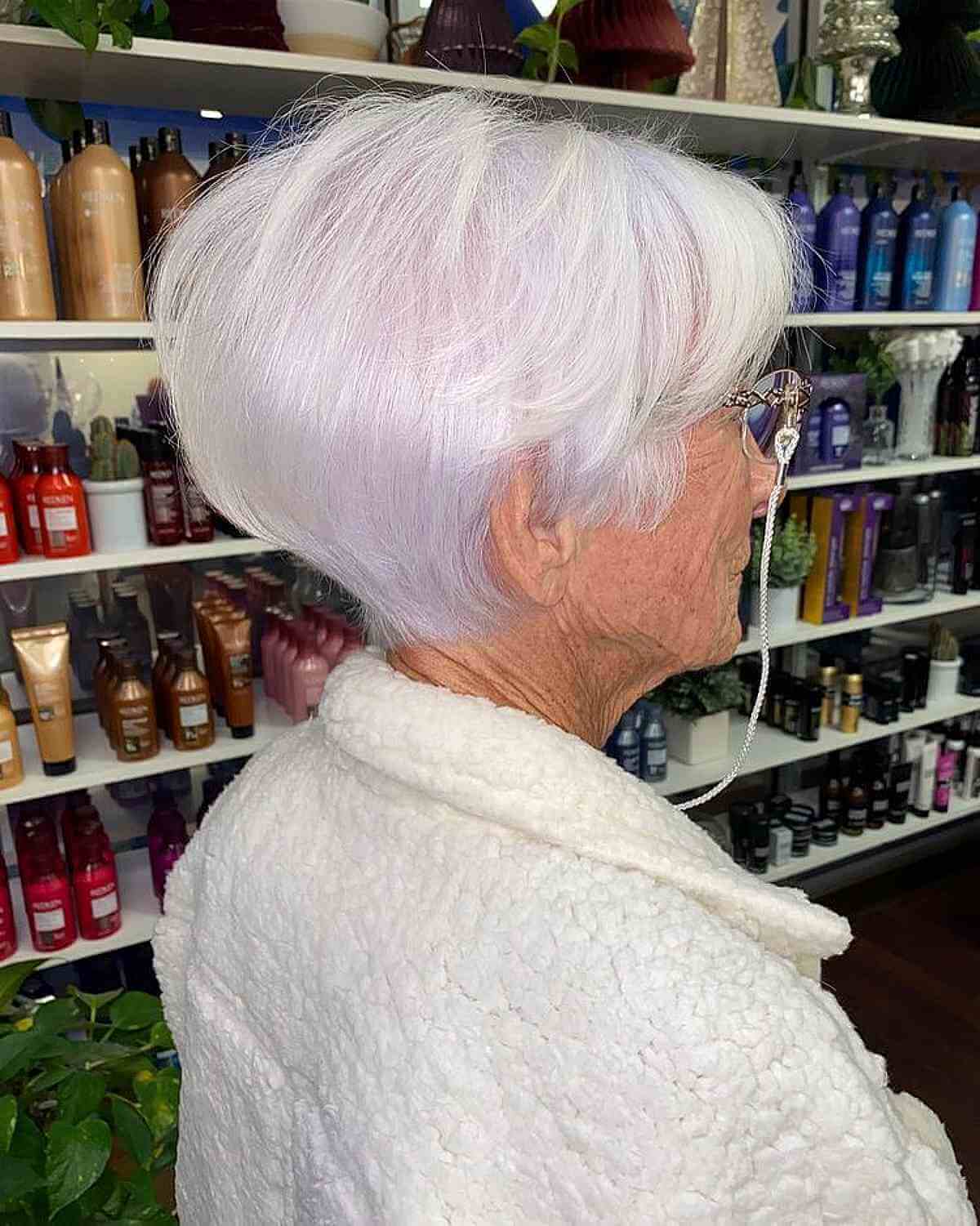 Short Wedge Cut for Fine Hair for Ladies Over Seventy