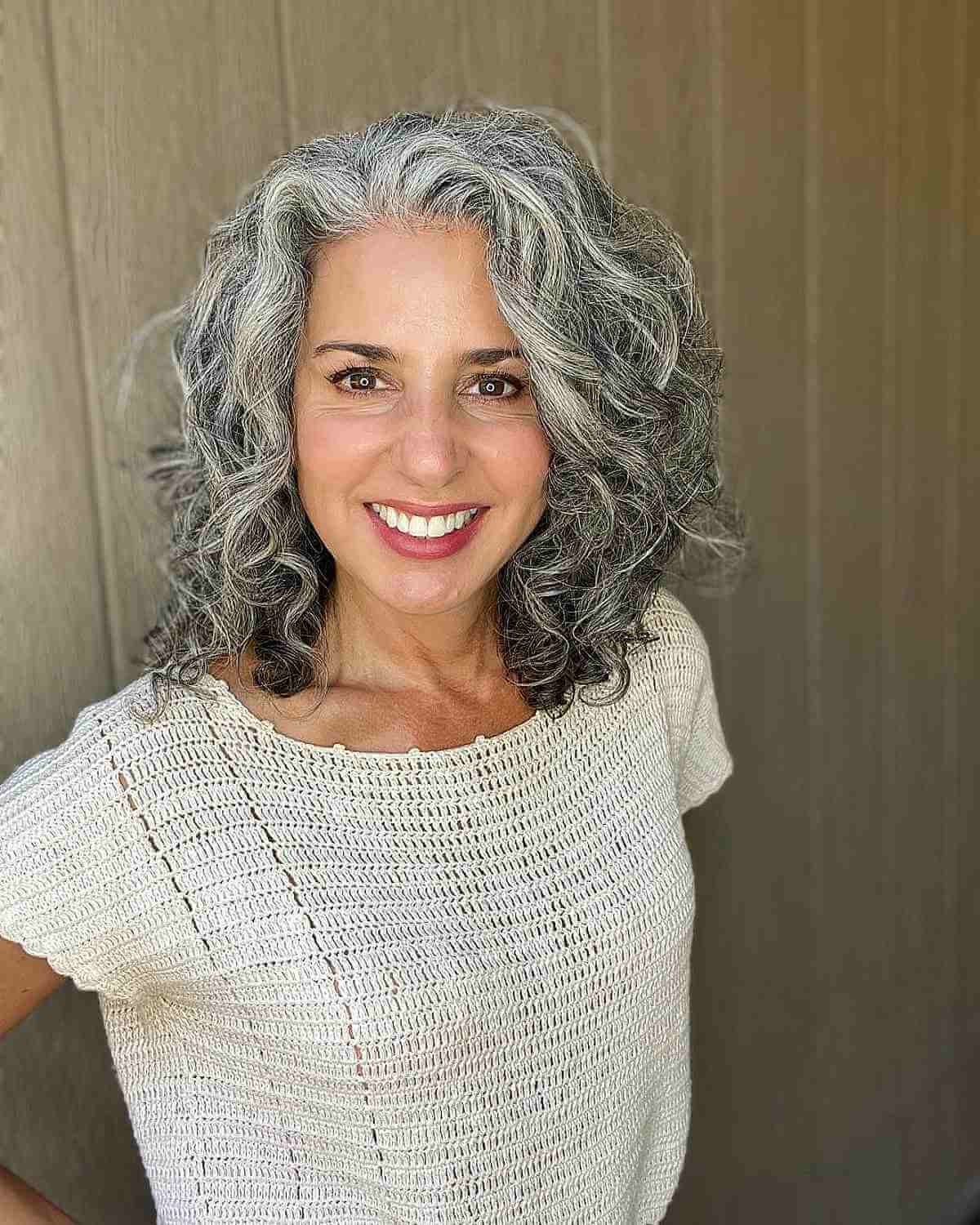 Shoulder-Grazing Silver Curls for Women 50 and Up