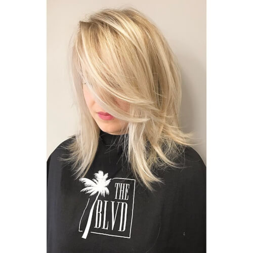 A beautiful blonde shoulder-length haircut for movement